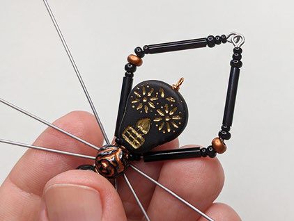 Back legs are finished with simple loops.